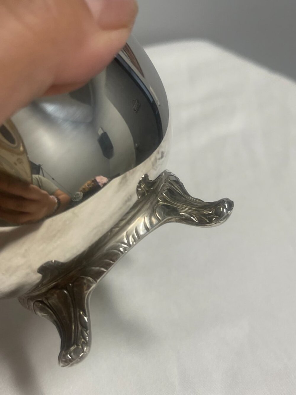 Wm Rogers Silverplate Creamer & Covered Sugar Bowl Set - Picture 7 of 11